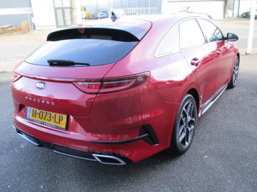 Kia ProCeed